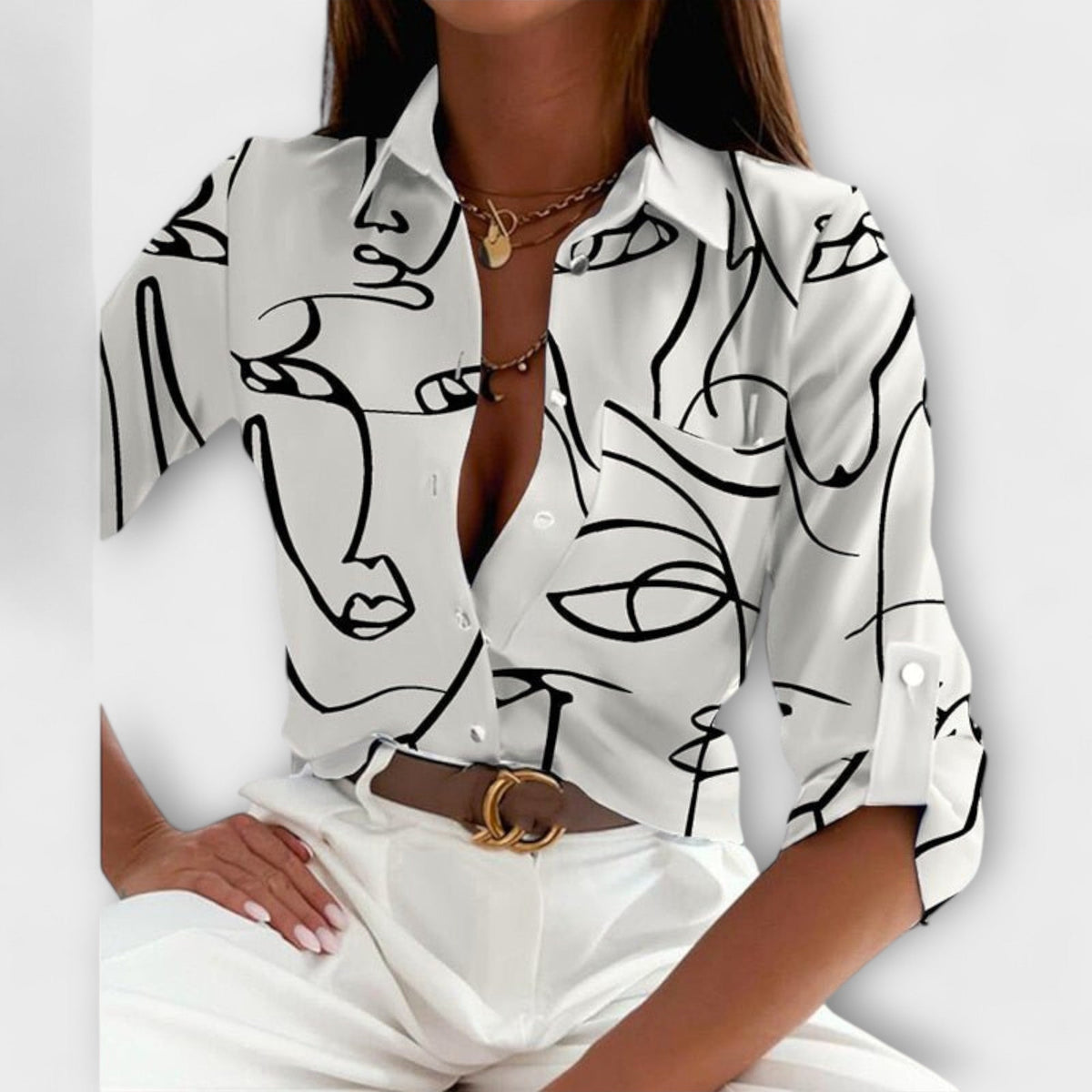 Blusa con cuello clásico