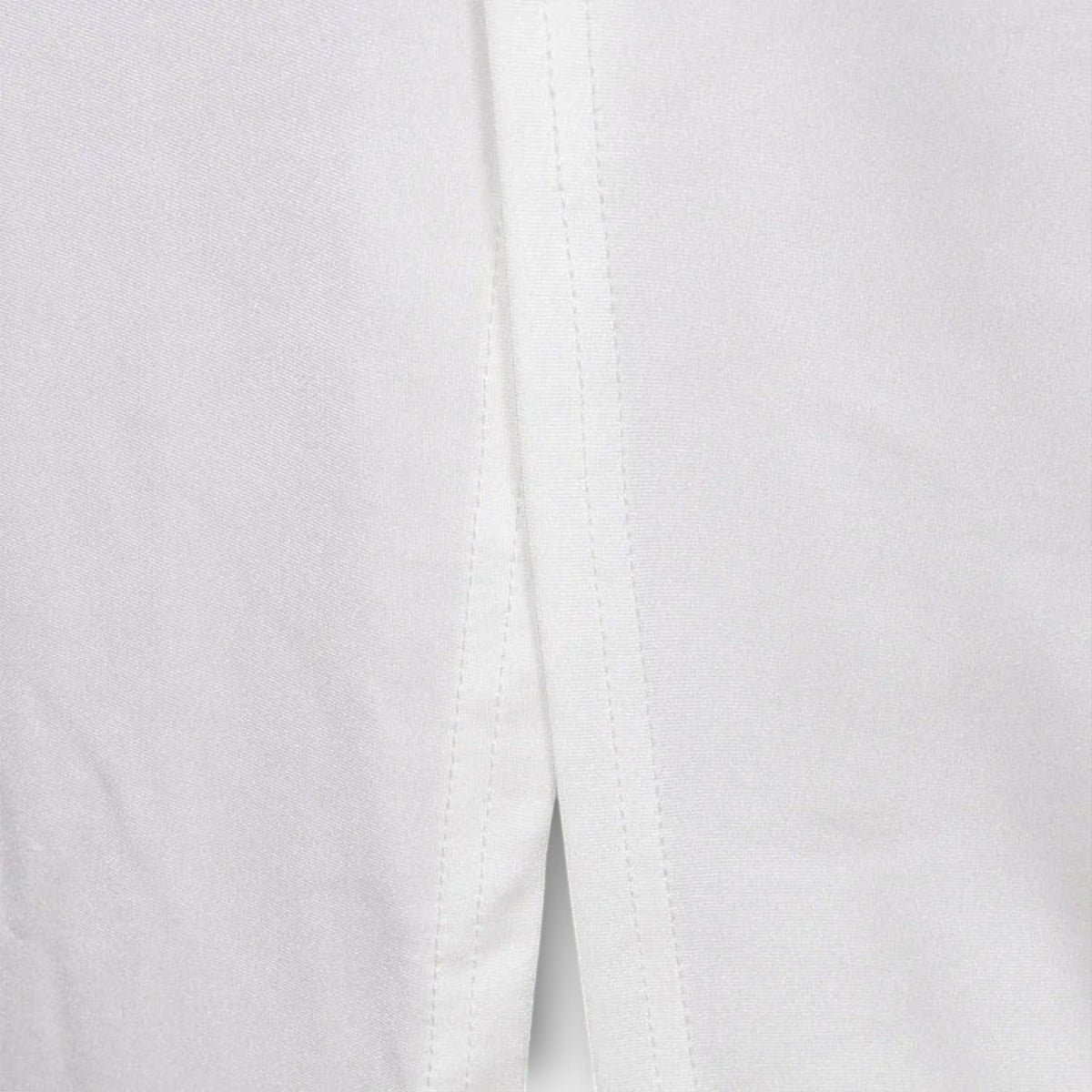 Selah - Camiseta blanca de manga larga con corte en la cintura y acentos de piedras brillantes