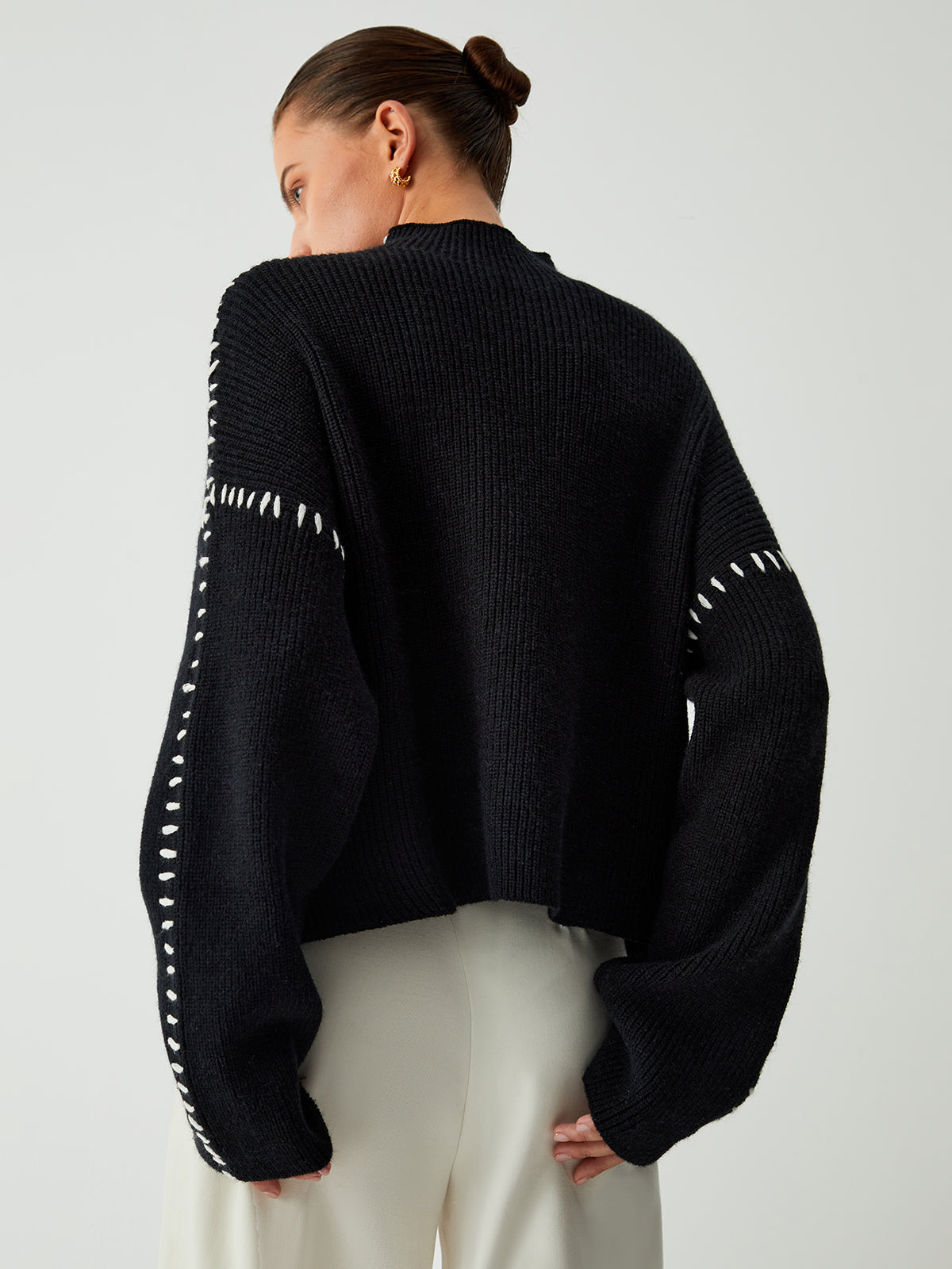 Alma | Suéter Oversize-Dolcevita con detalles de Piqué