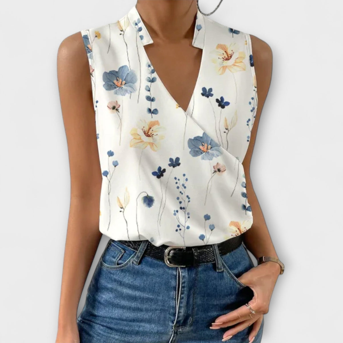Top suave de verano con escote en V
