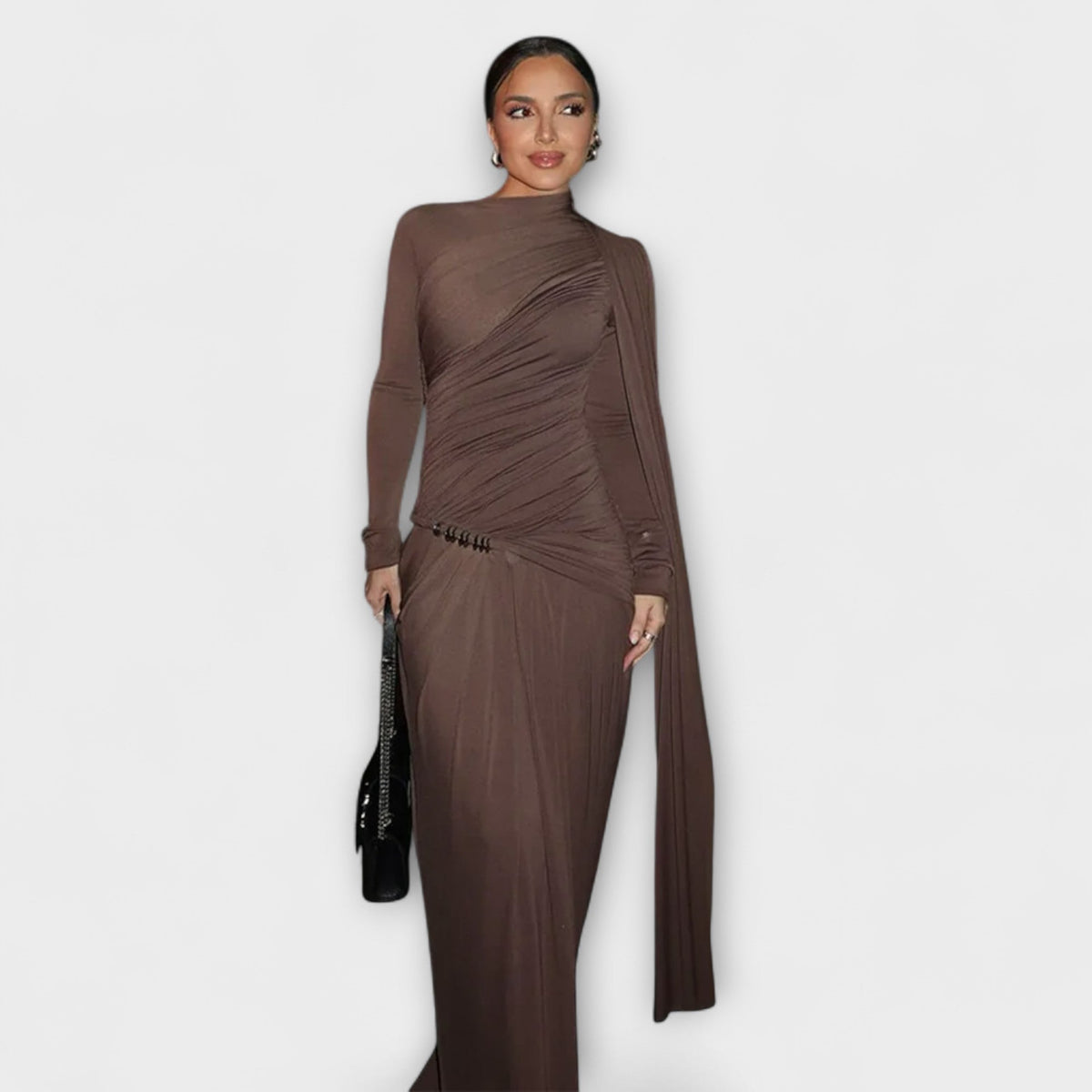 Vestido largo con cuello alto