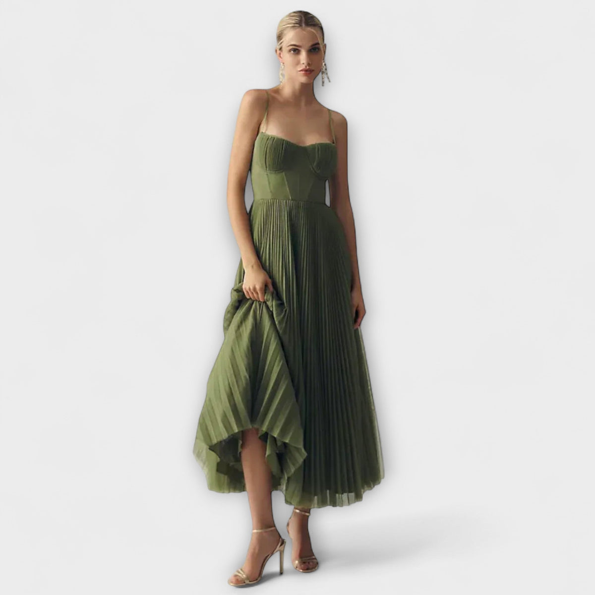 Lucrezia - Trajes elegantes con encanto