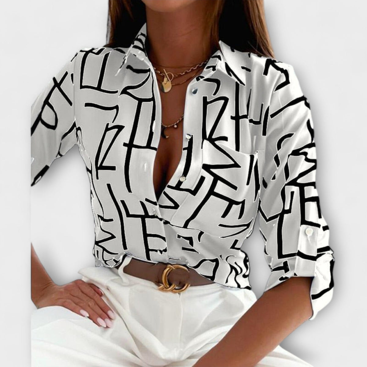 Blusa con cuello clásico